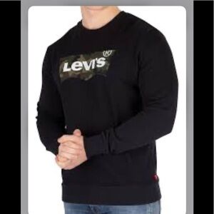 10.New Levi's Multicolor Camo Batwing Logo Sweatshirt